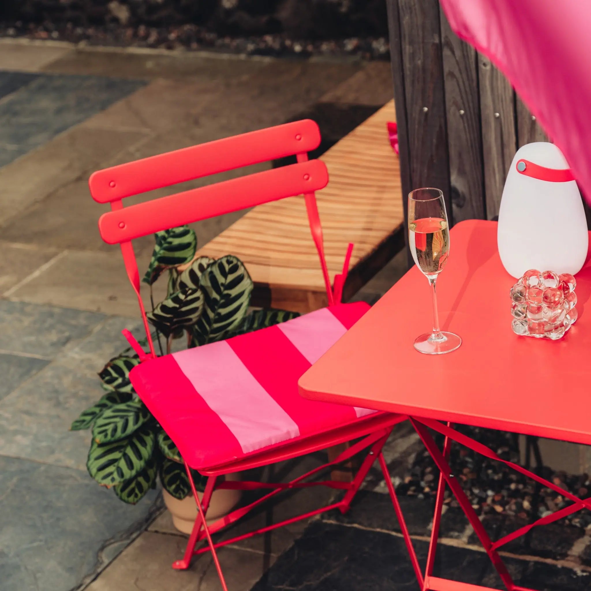 The Classic Bistro - Sunset Red