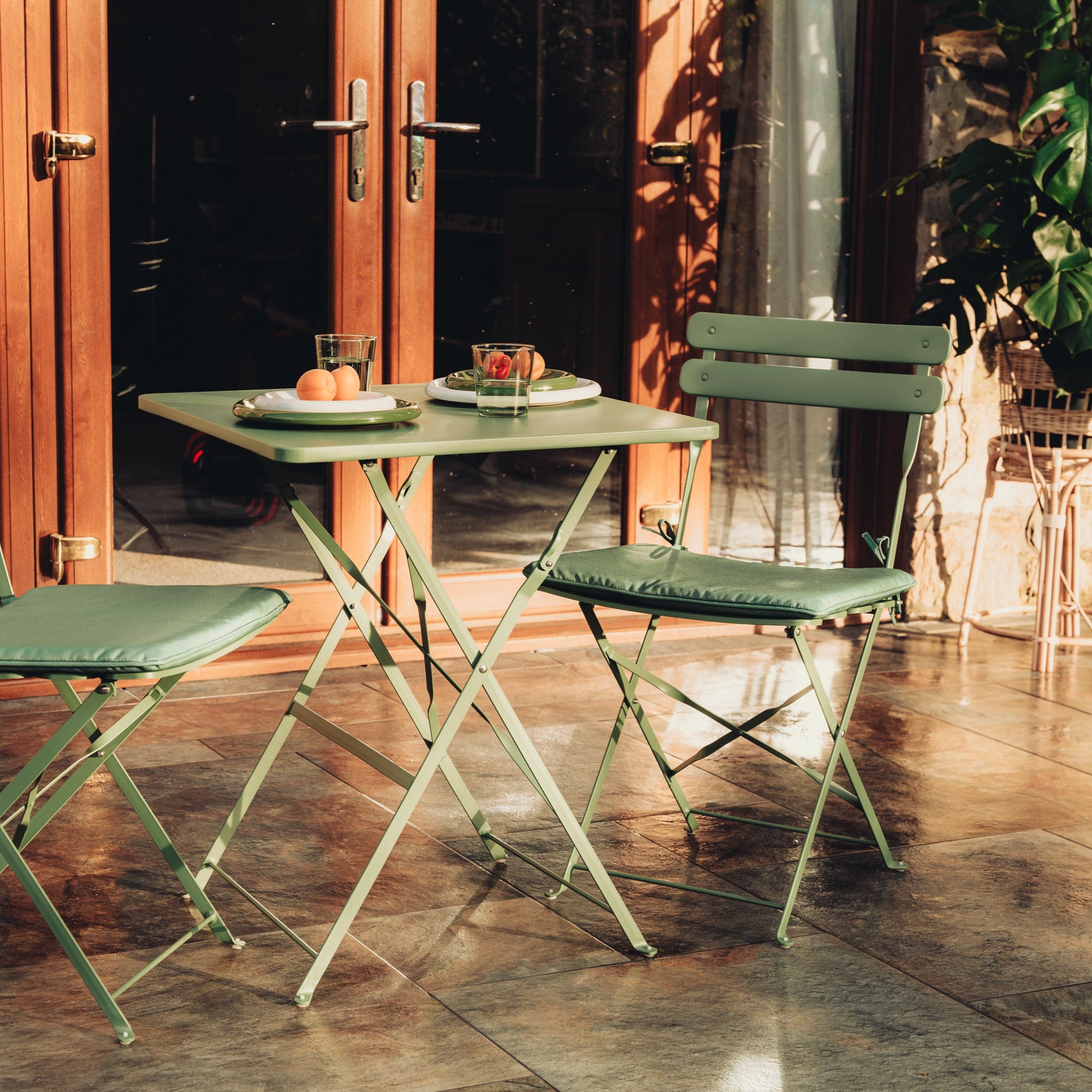 The Classic Bistro - Olive
