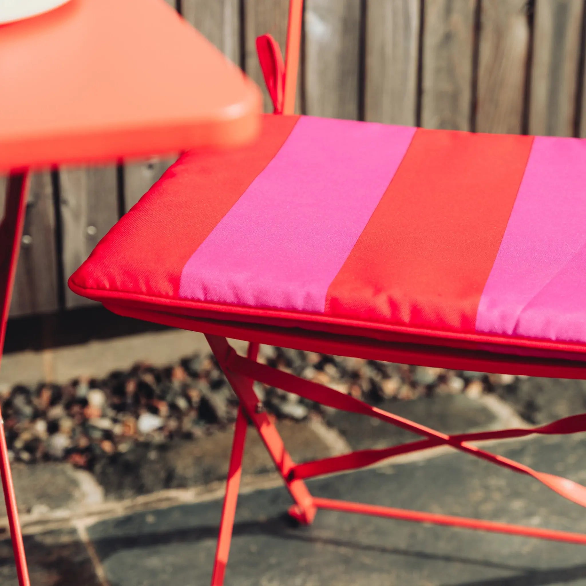 The Classic Bistro - Sunset Red